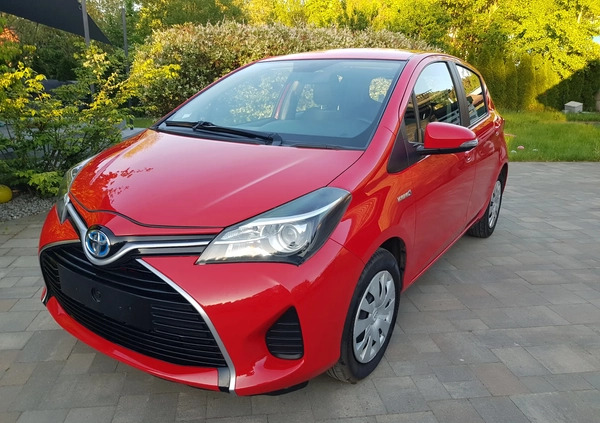 Toyota Yaris cena 38300 przebieg: 123000, rok produkcji 2015 z Chodzież małe 211